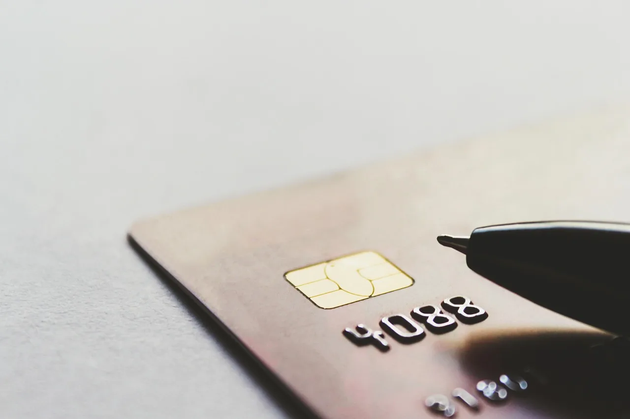 payment, online payment, card payment, credit card, electronics, electronics payment, commerce, transaction, customer, pen, notebook, notepad, diary, stationery, ecommerce, internet, online, electronic, business, technology, website, marketing, shopping, pay, credit card, credit card, credit card, credit card, credit card, ecommerce. Revenue metrics a membership community should actually watch every month